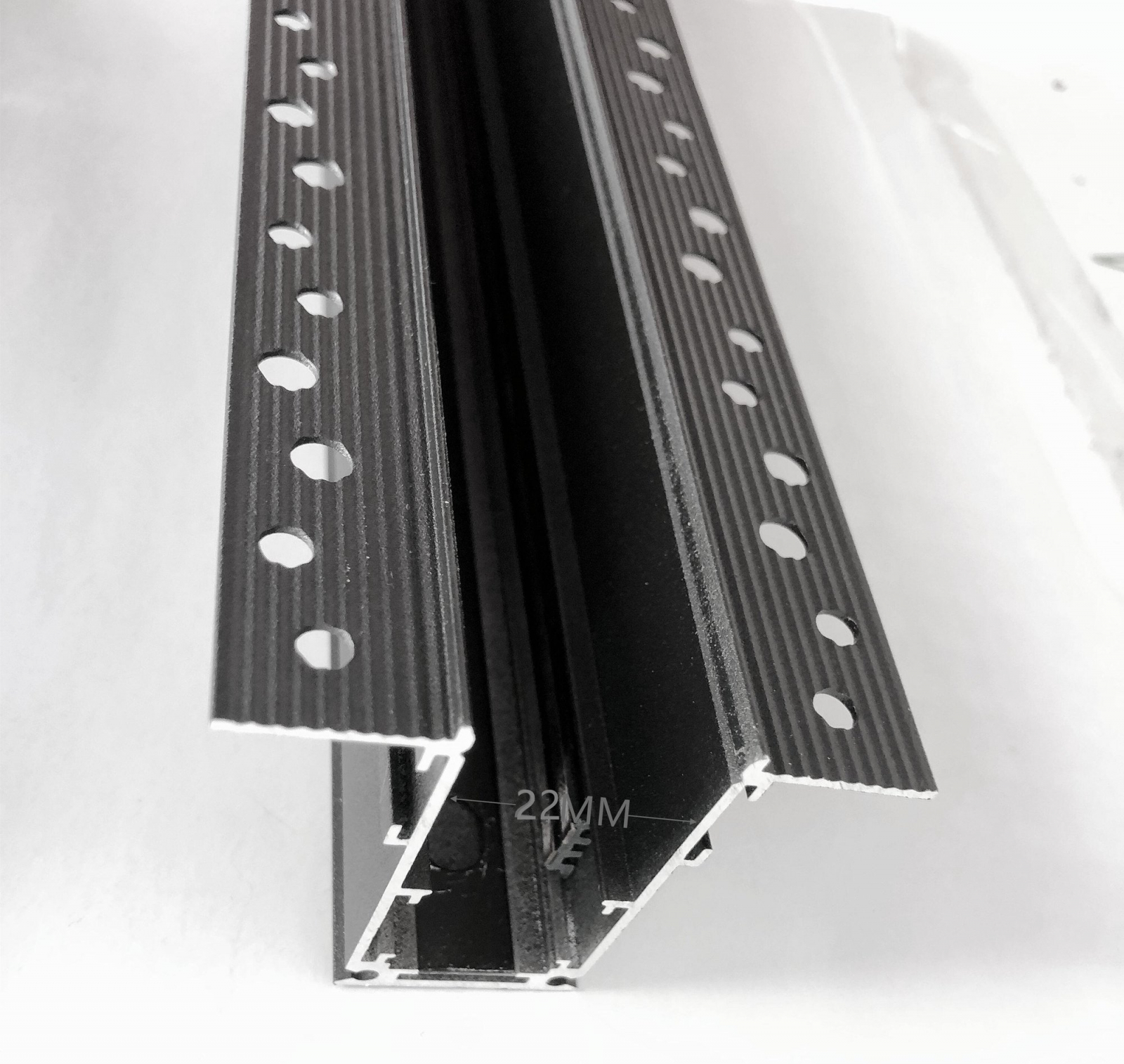 Sina incastrata magnetica spoturi 300 cm - imagine 3